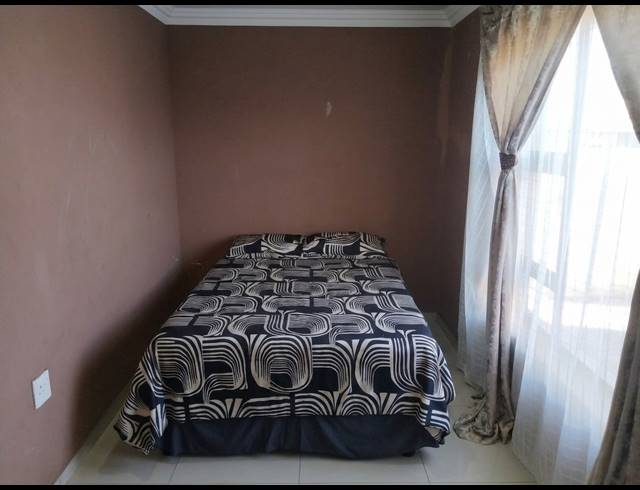 3 BEDROOM HOUSE FOR SALE IN GOLDEN GARDENS